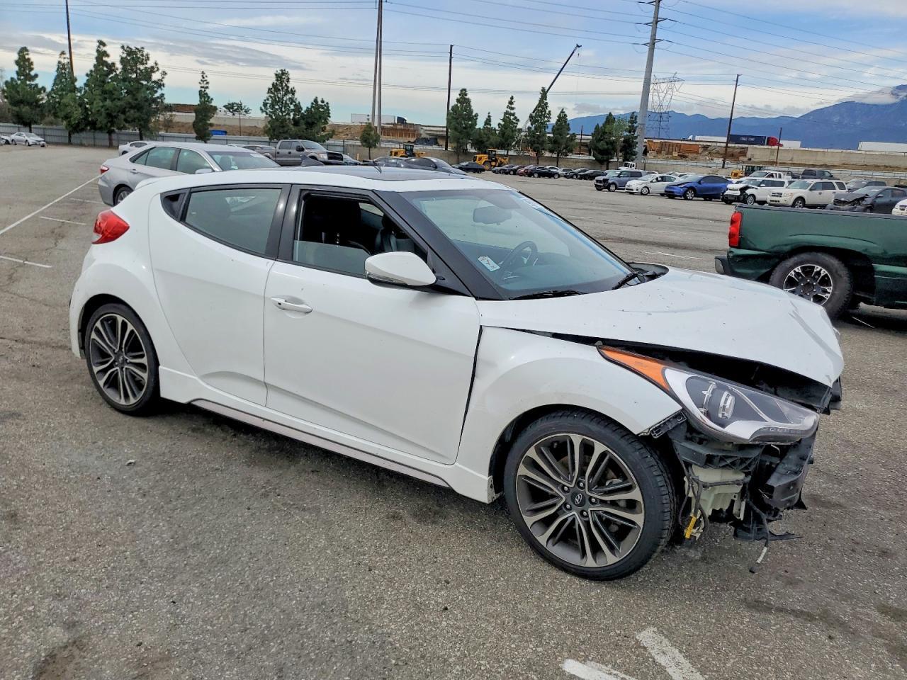 2016 HYUNDAI VELOSTER