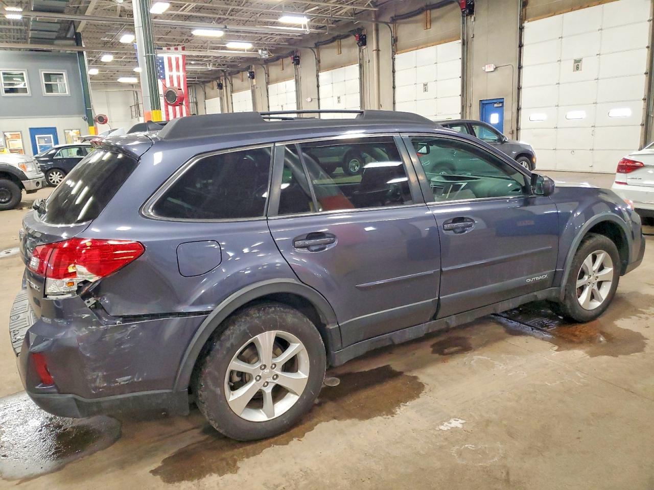 2014 SUBARU Outback