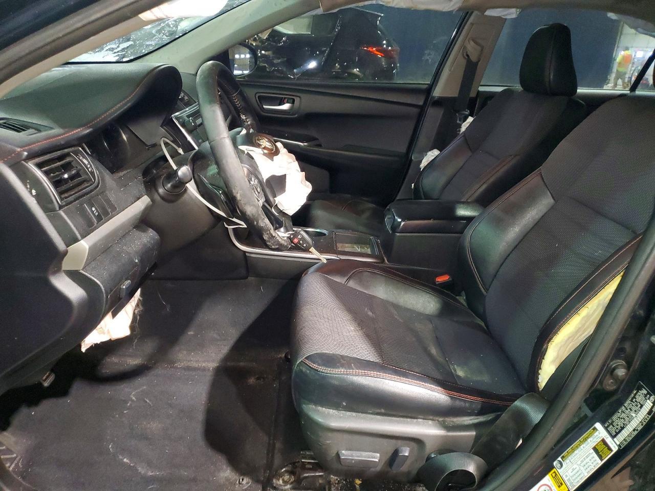 2016 TOYOTA CAMRY