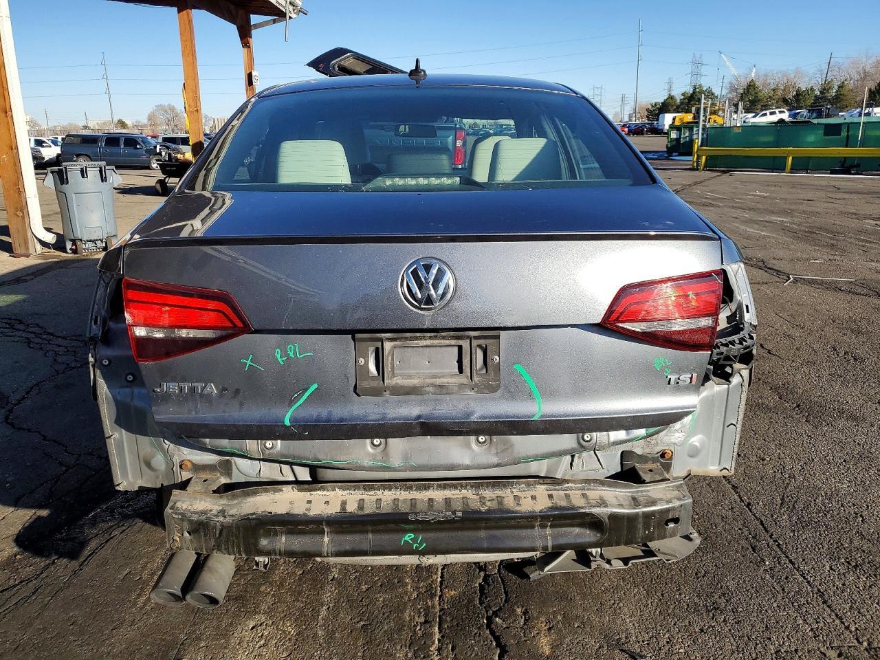 2016 VOLKSWAGEN JETTA