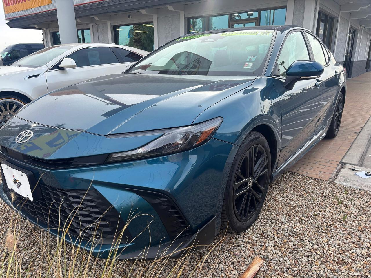 2025 TOYOTA CAMRY