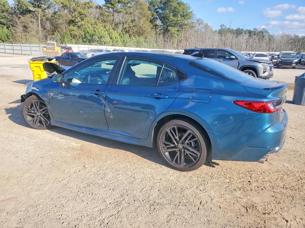 2025 TOYOTA CAMRY