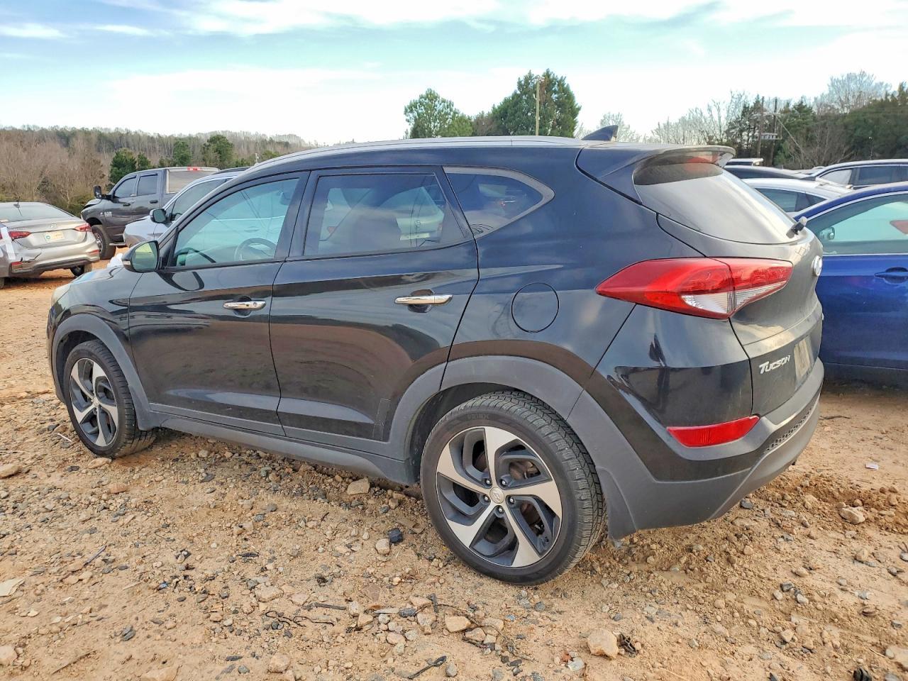2016 HYUNDAI TUCSON