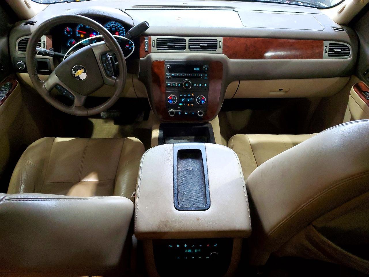 2011 CHEVROLET Suburban