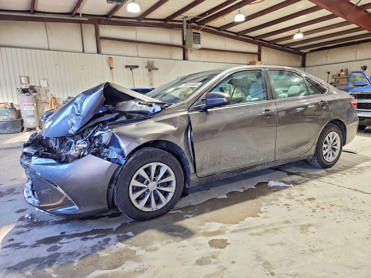 2017 TOYOTA CAMRY