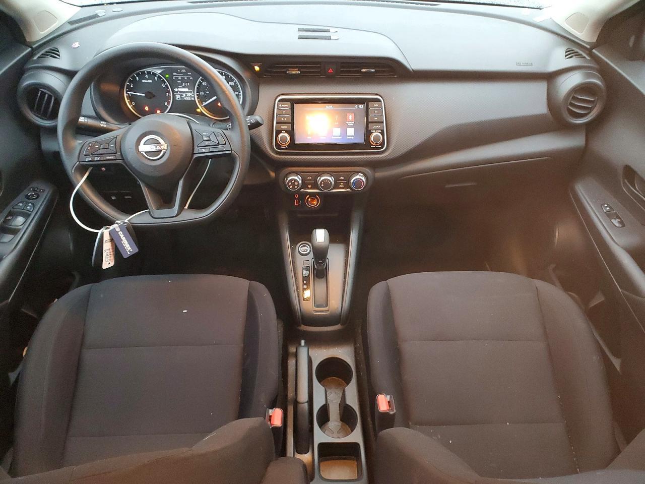 2023 NISSAN KICKS