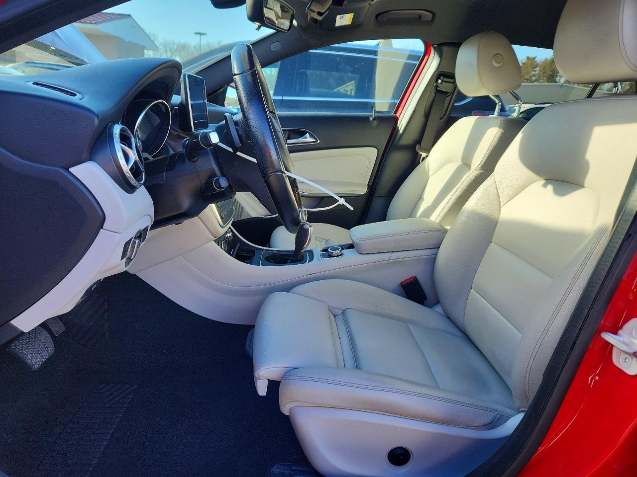 2017 MERCEDES-BENZ GLA-Class