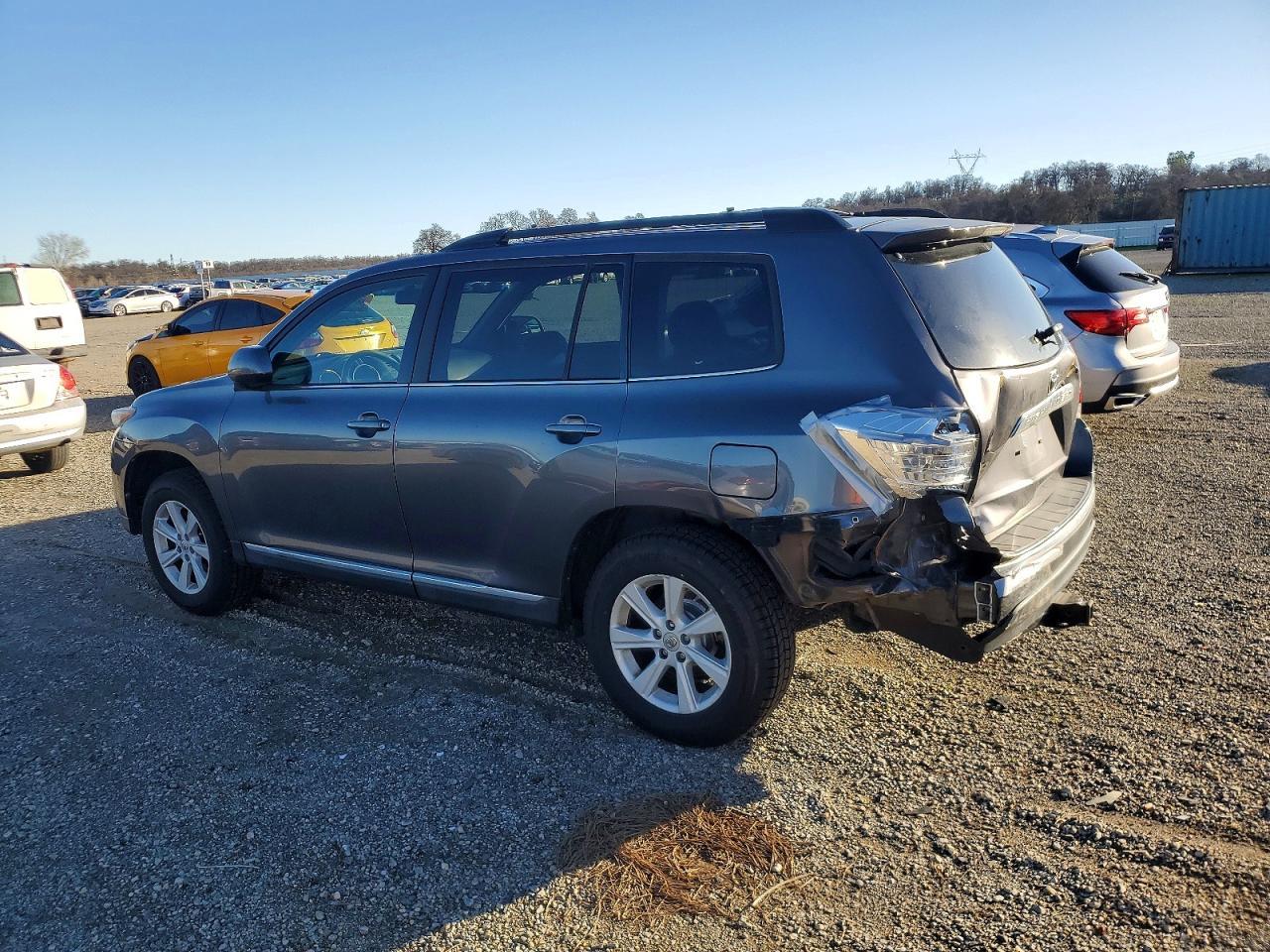 2013 TOYOTA HIGHLANDER