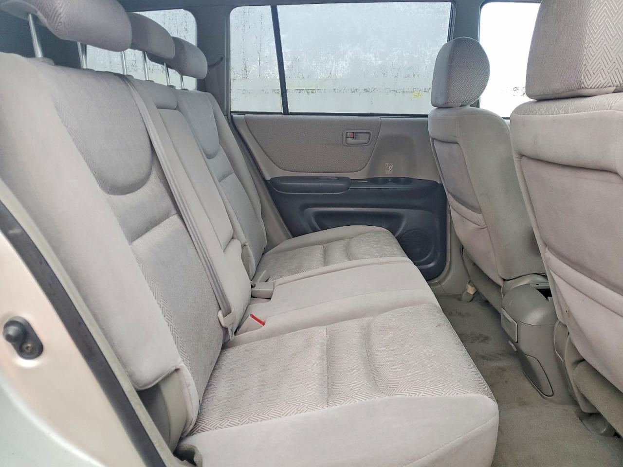 2003 TOYOTA HIGHLANDER