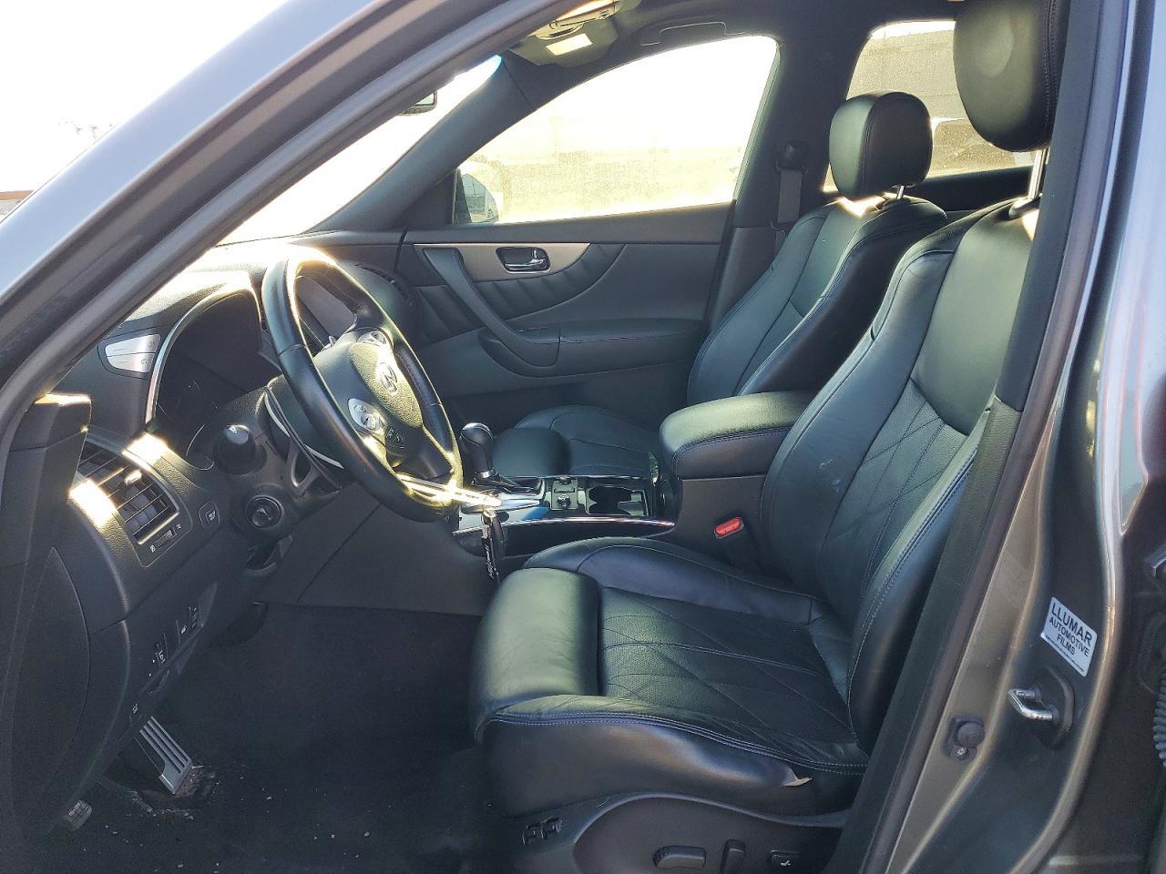 2016 INFINITI QX70