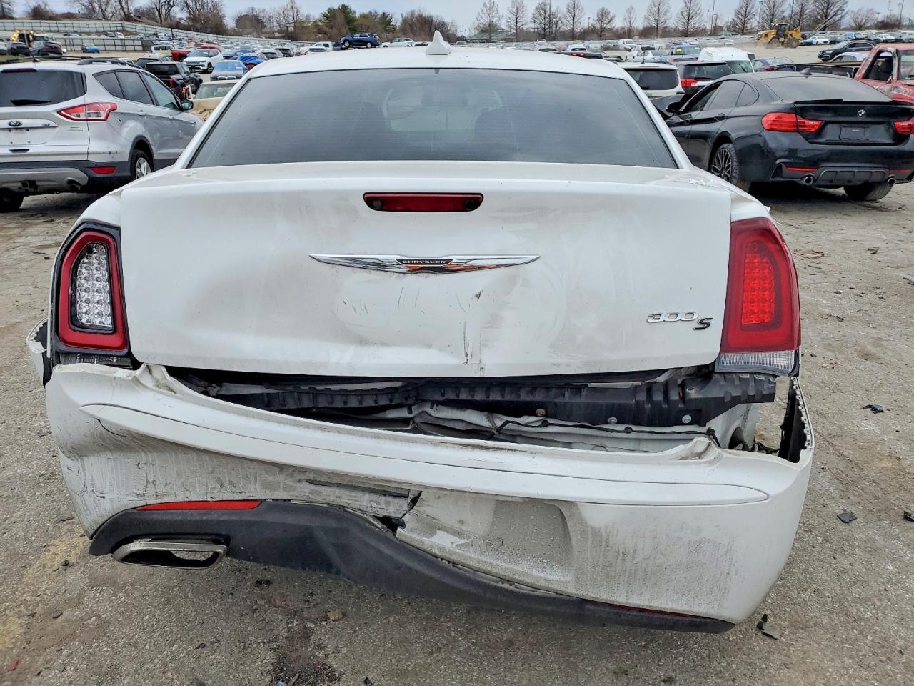 2019 CHRYSLER 300