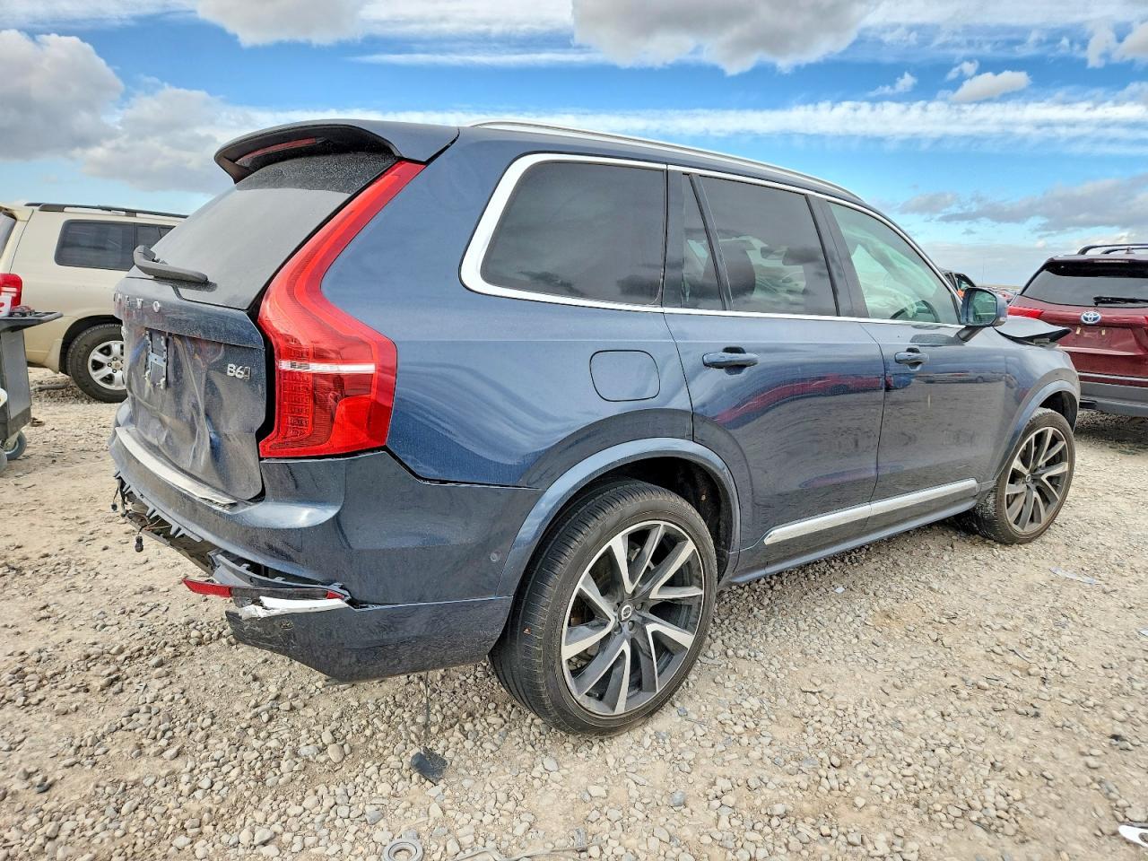 2024 VOLVO XC90