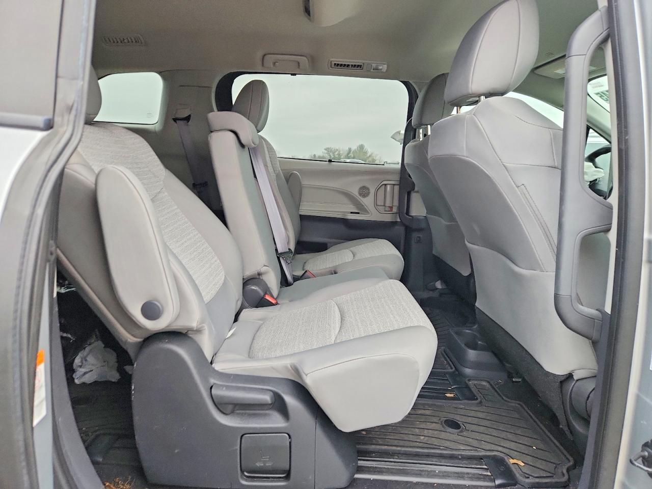 2022 TOYOTA SIENNA