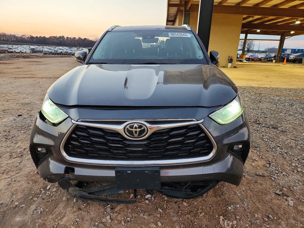 2021 TOYOTA HIGHLANDER