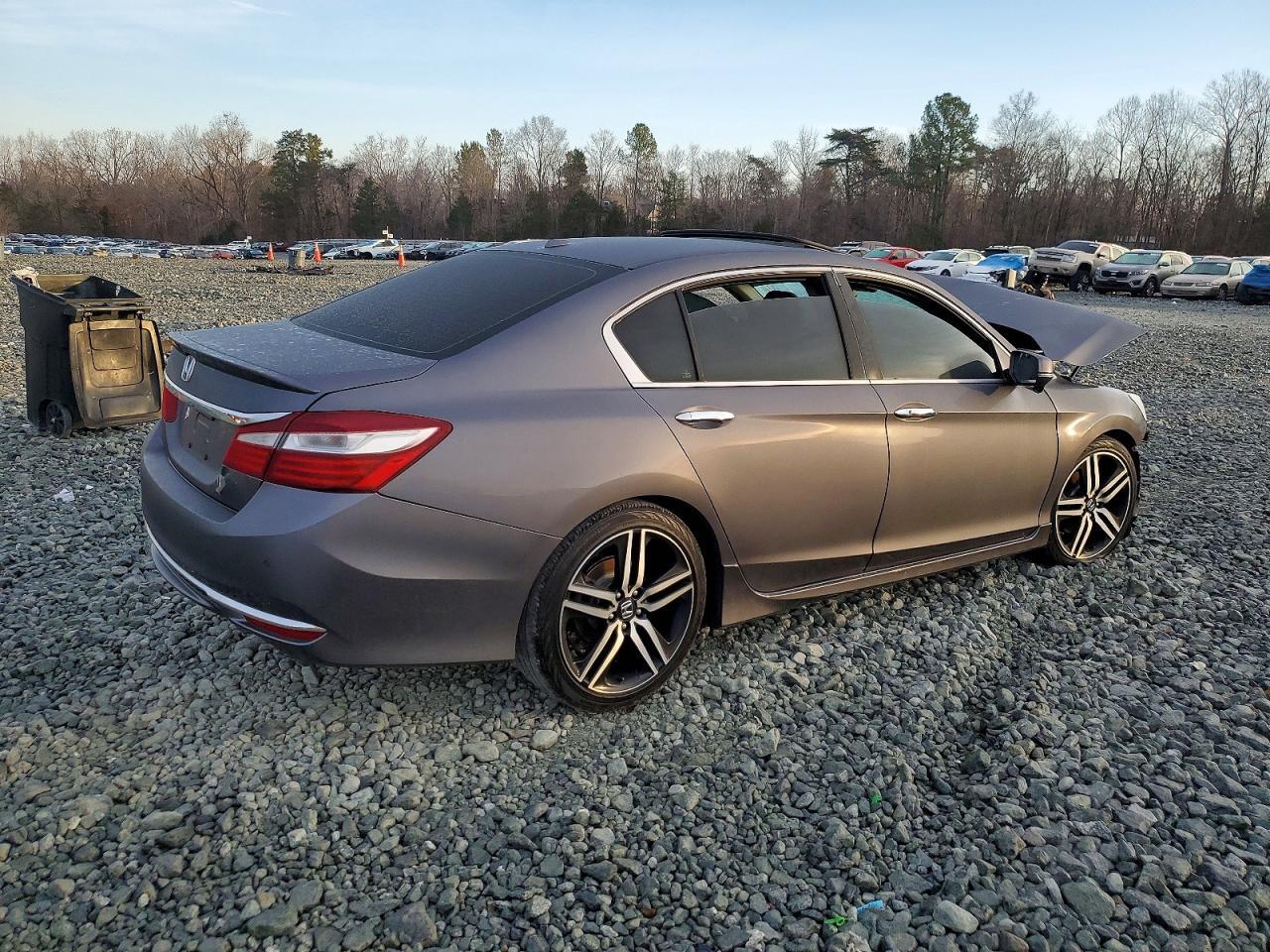 2017 HONDA ACCORD