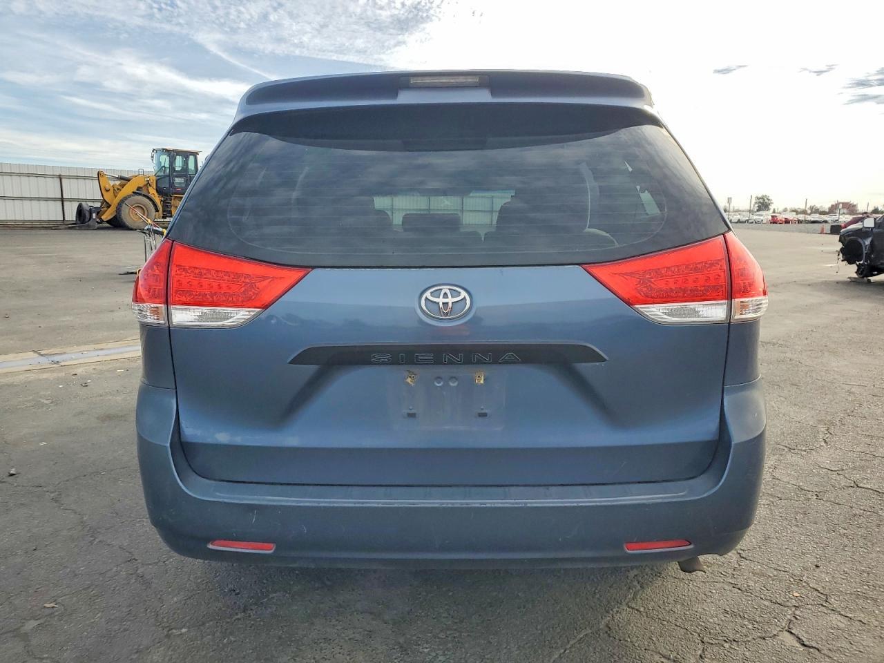 2014 TOYOTA SIENNA