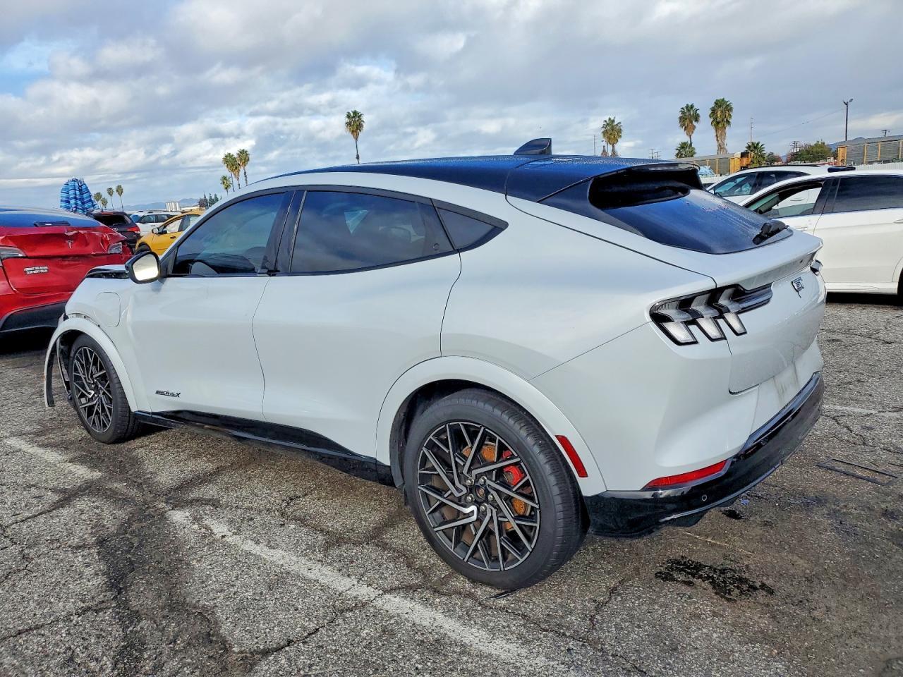 2022 FORD Mustang Mach-E
