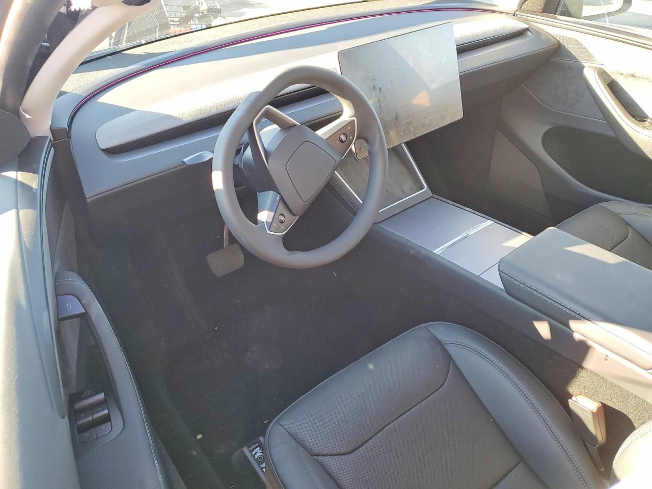 2026 TESLA MODEL Y
