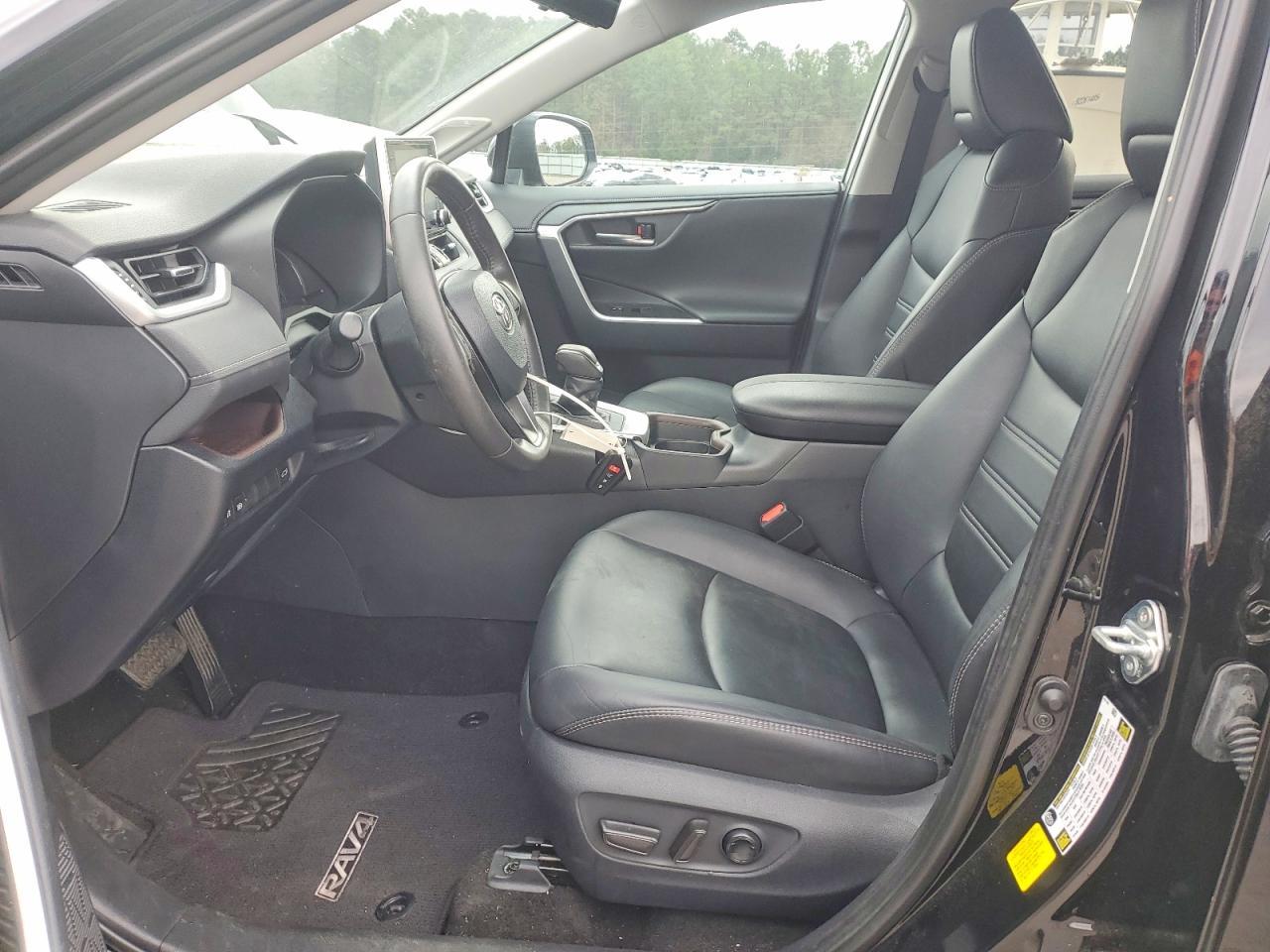 2019 TOYOTA RAV4