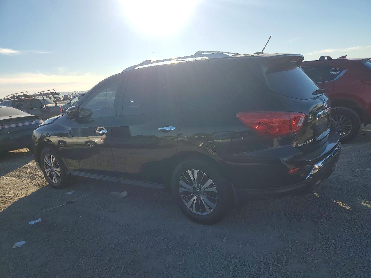 2018 NISSAN PATHFINDER