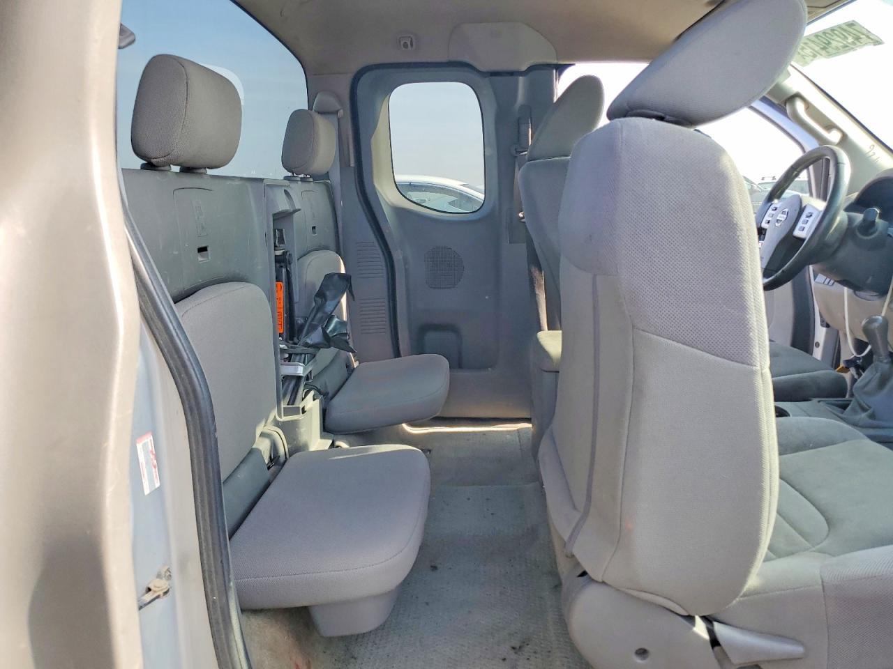 2016 NISSAN Frontier