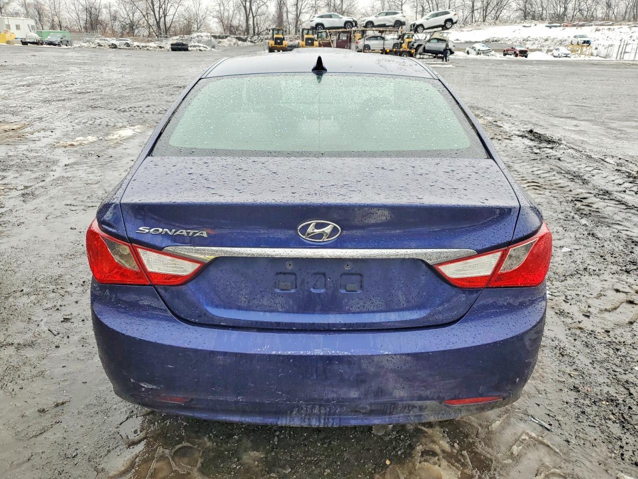 2011 HYUNDAI SONATA