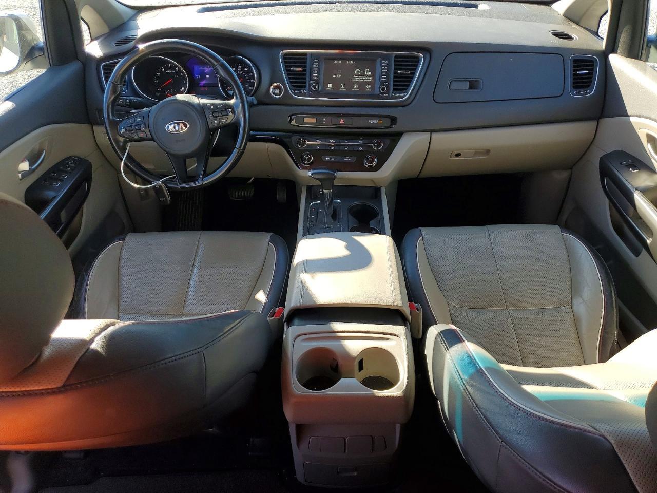 2017 KIA SEDONA