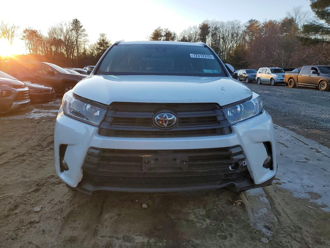 2017 TOYOTA HIGHLANDER