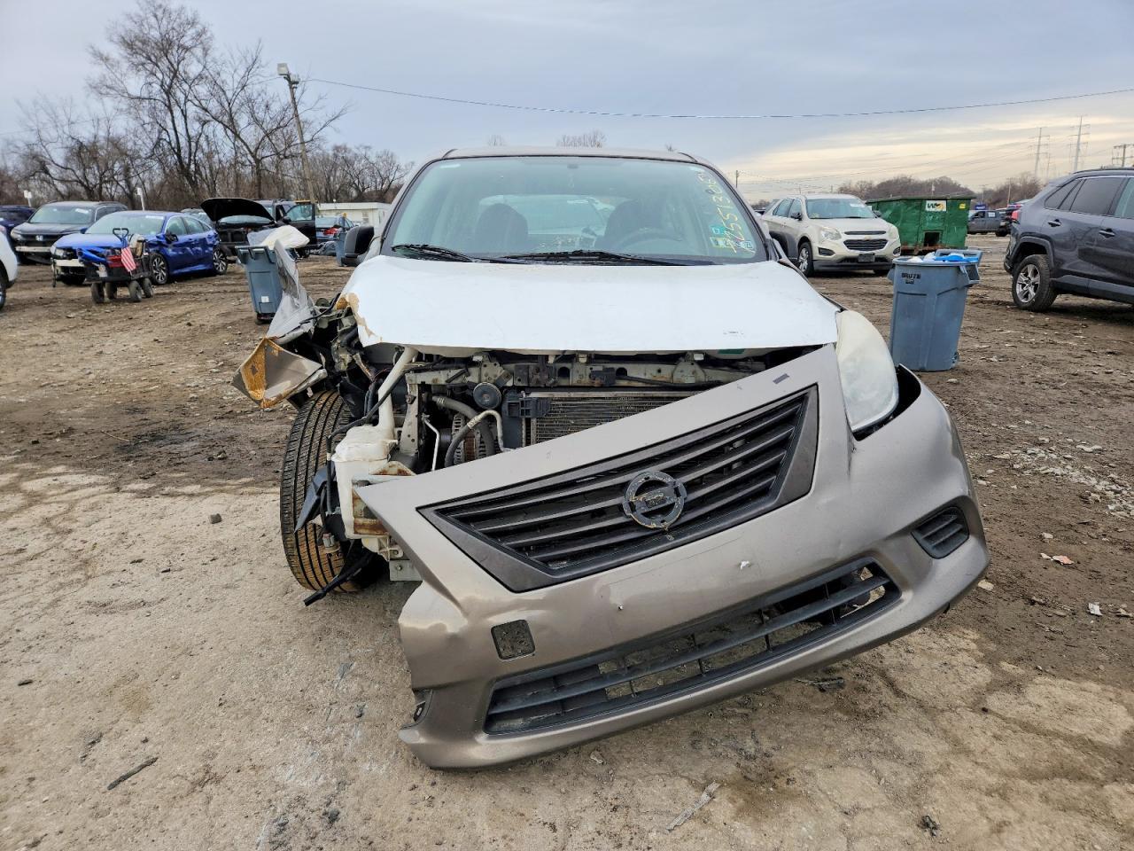 2013 NISSAN VERSA