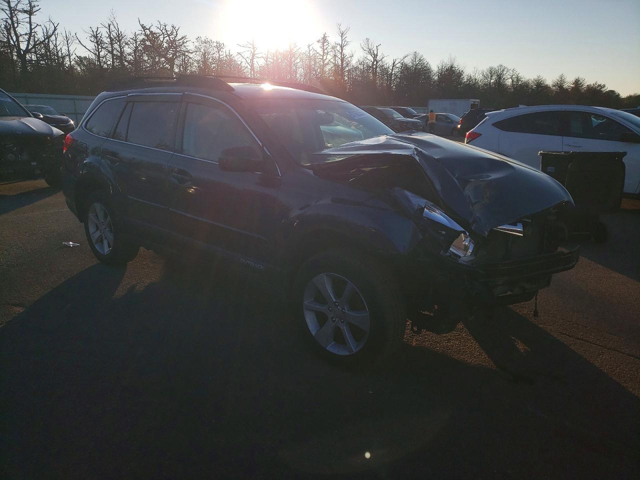 2014 SUBARU Outback