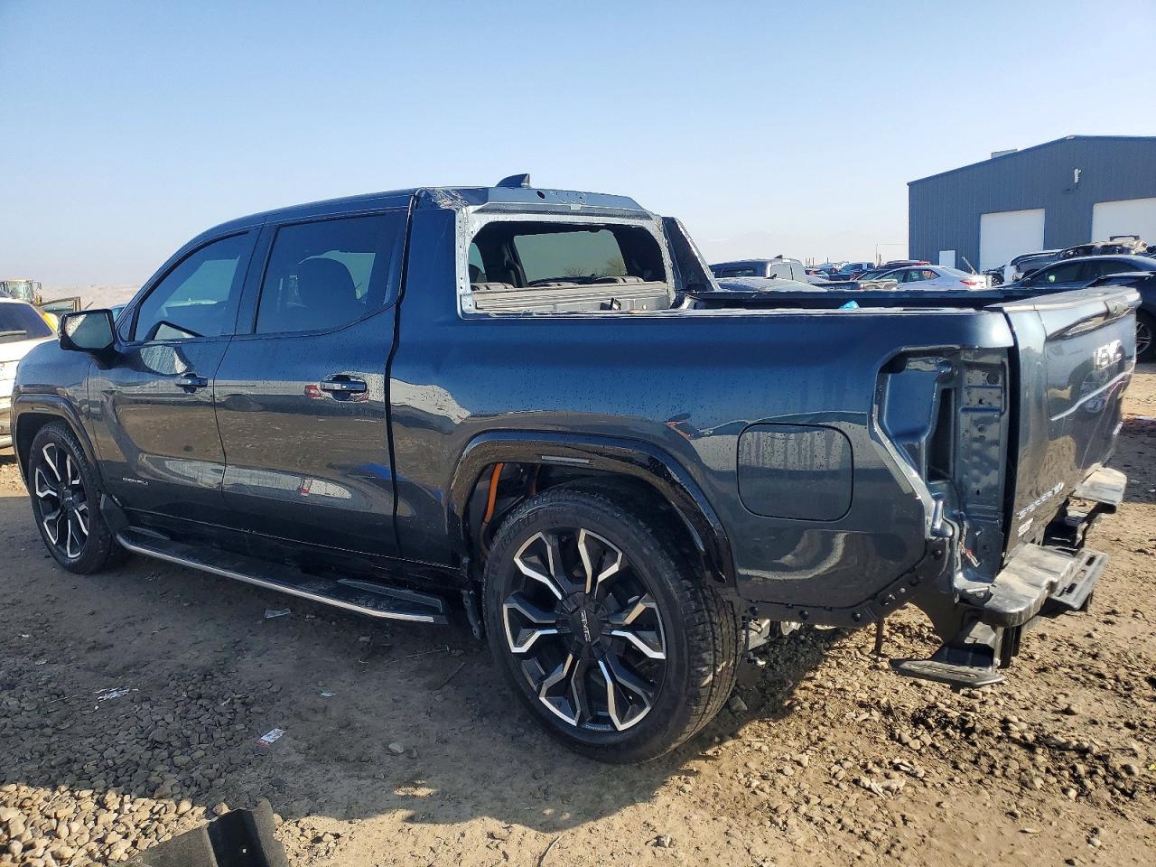 2025 GMC Sierra