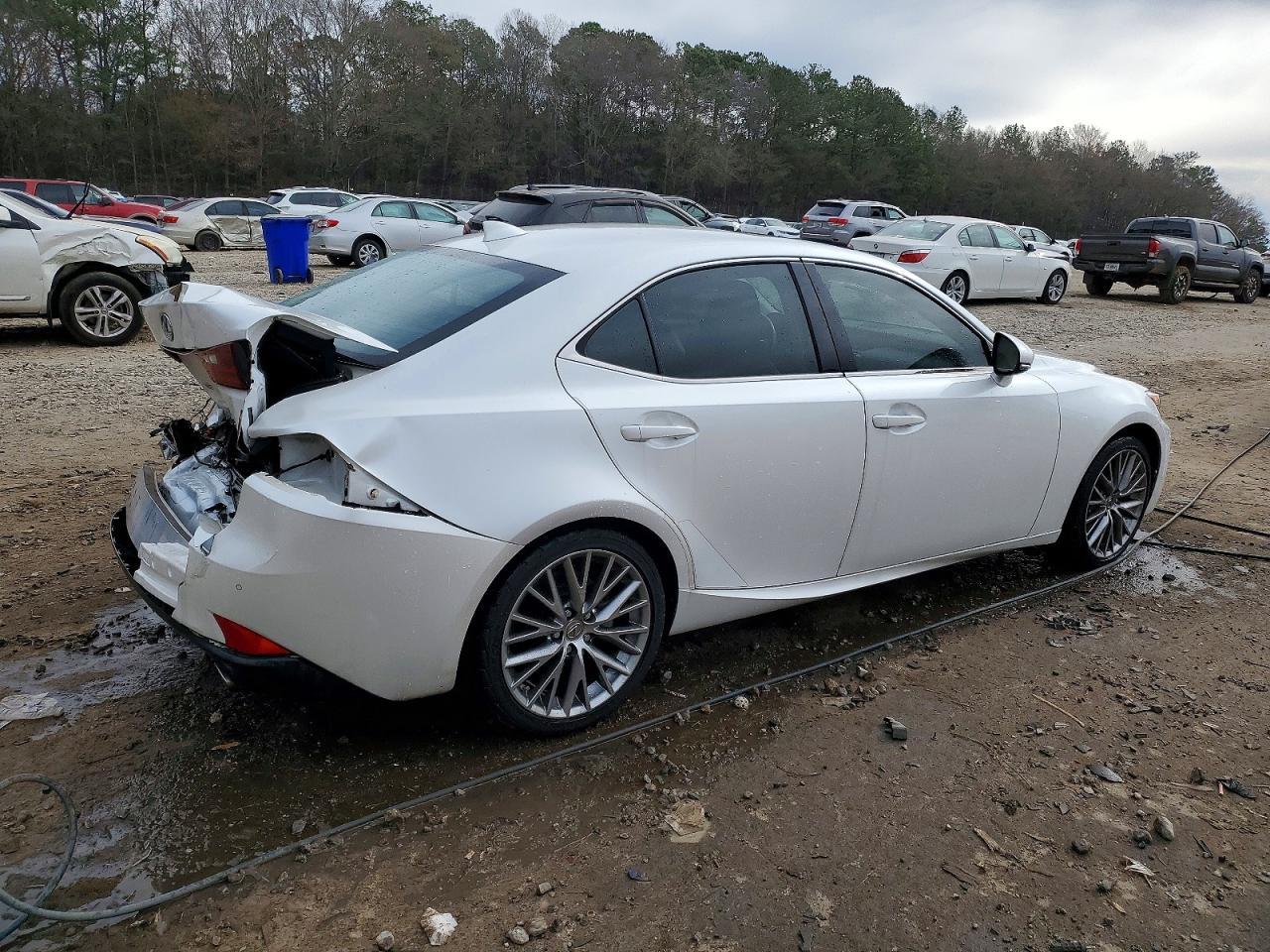 2016 LEXUS IS 200t