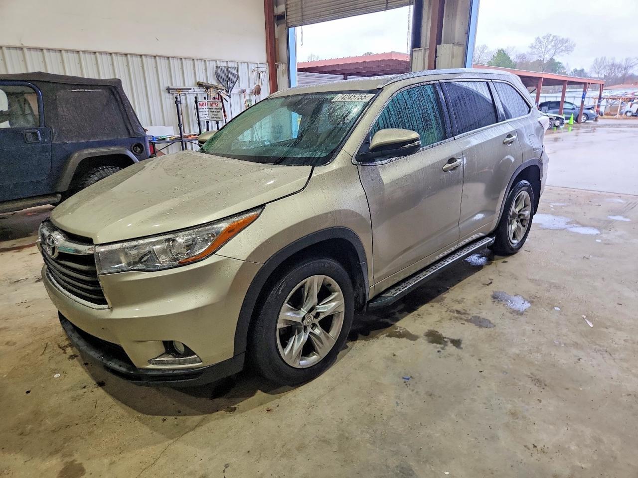 2015 TOYOTA HIGHLANDER