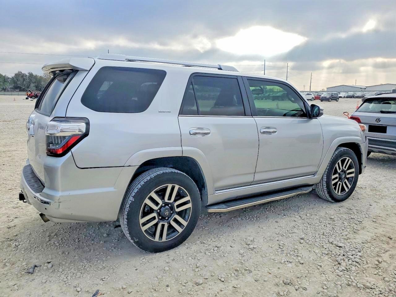 2018 TOYOTA 4Runner