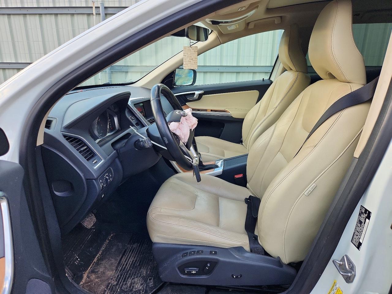 2017 VOLVO XC60