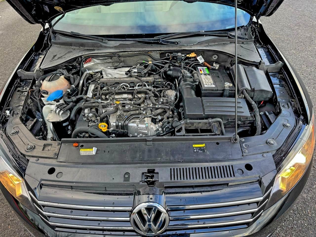 2015 VOLKSWAGEN Passat