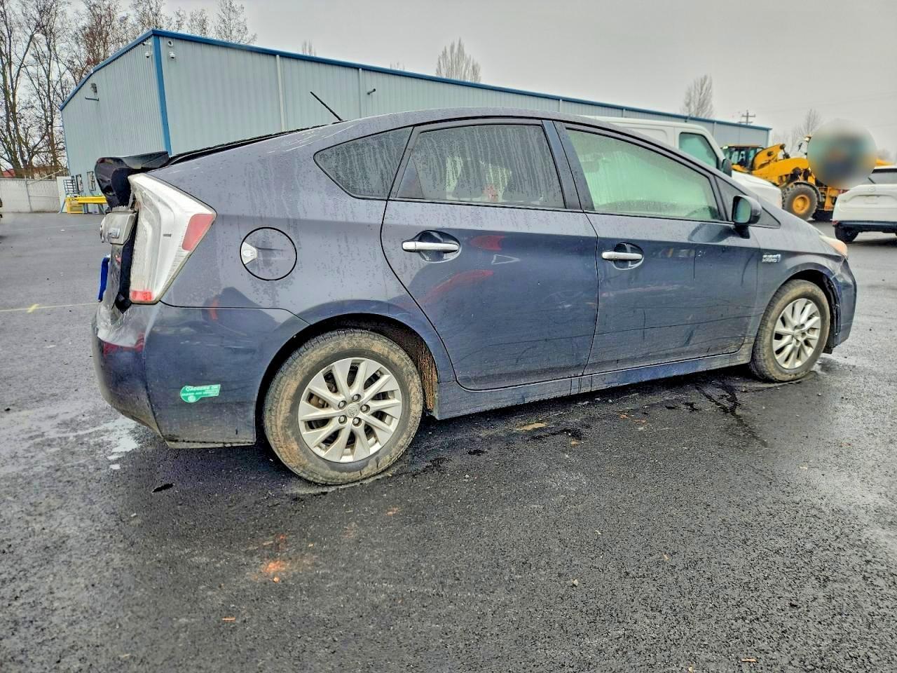 2014 TOYOTA Prius Plug-In