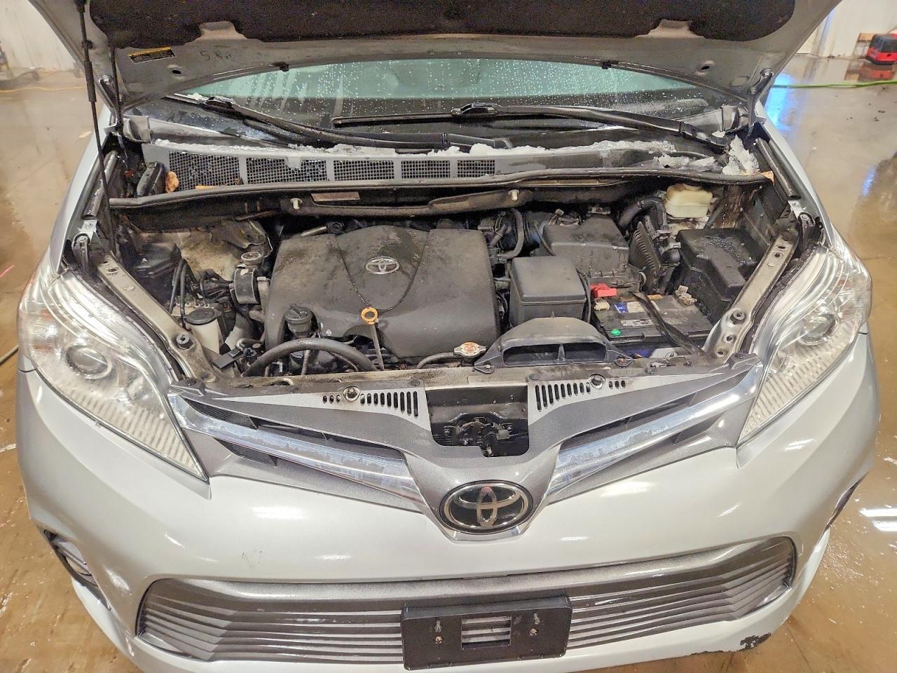 2019 TOYOTA SIENNA
