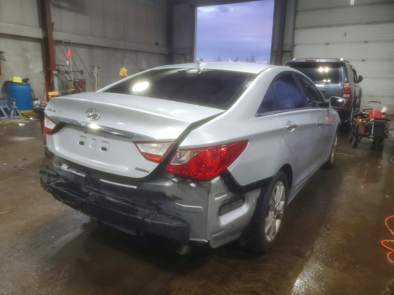 2011 HYUNDAI SONATA