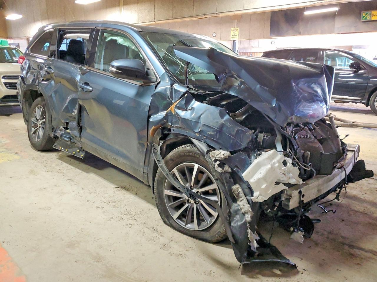 2019 TOYOTA HIGHLANDER