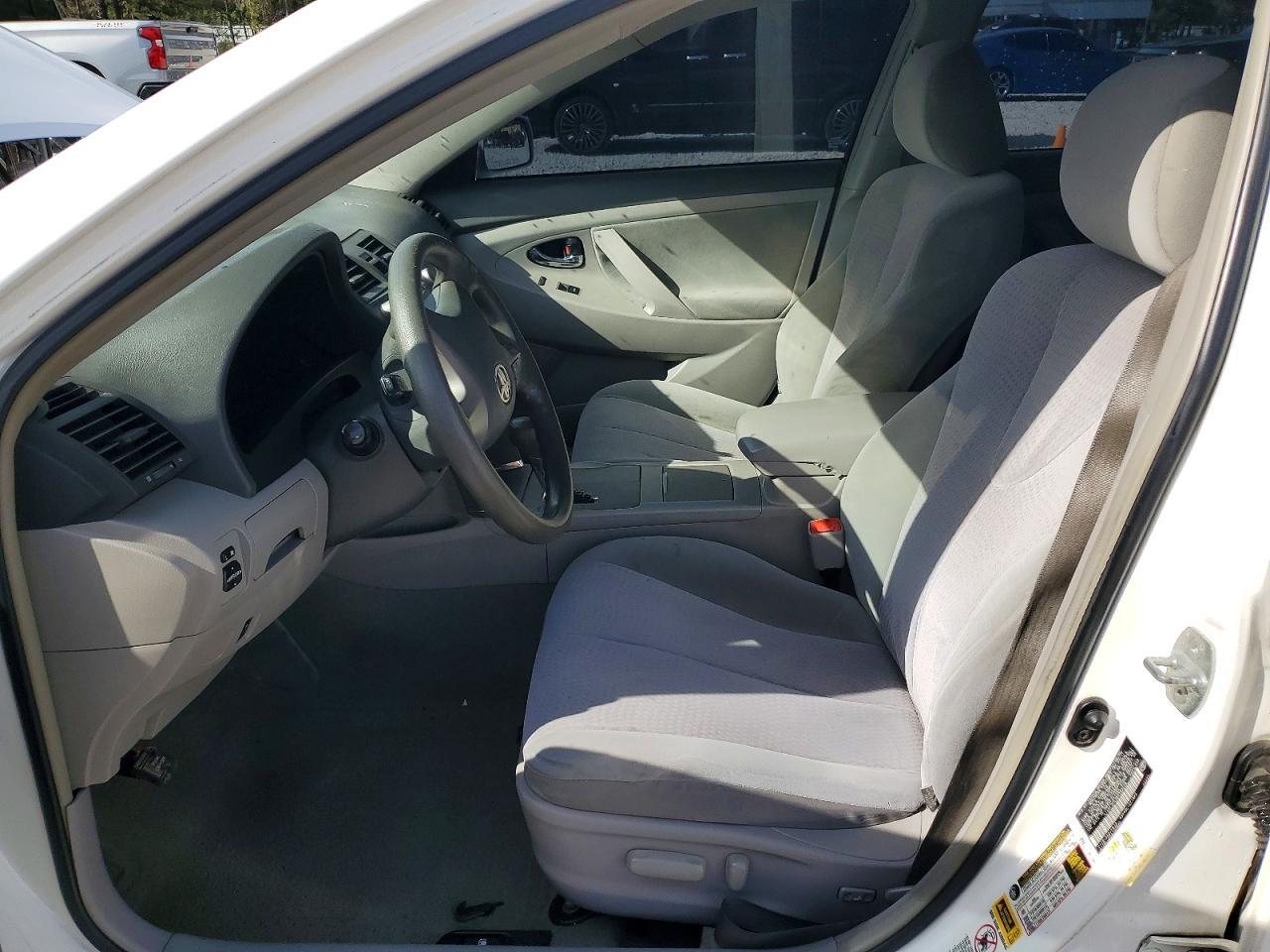 2011 TOYOTA CAMRY