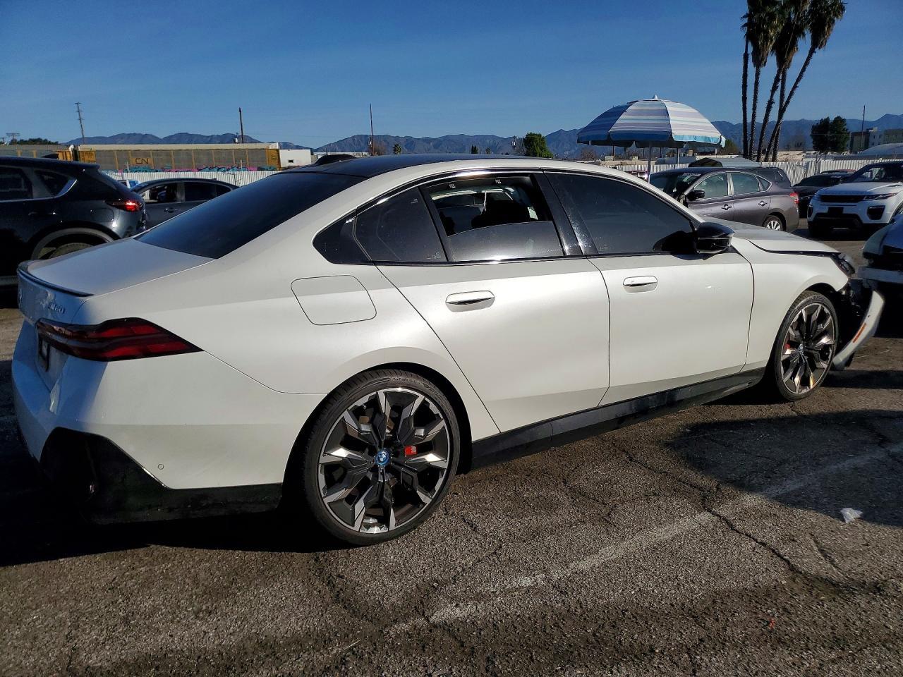 2024 BMW i5