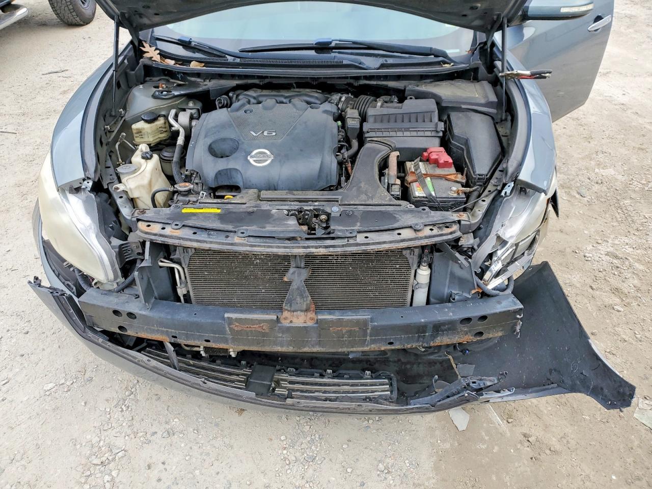 2010 NISSAN Maxima