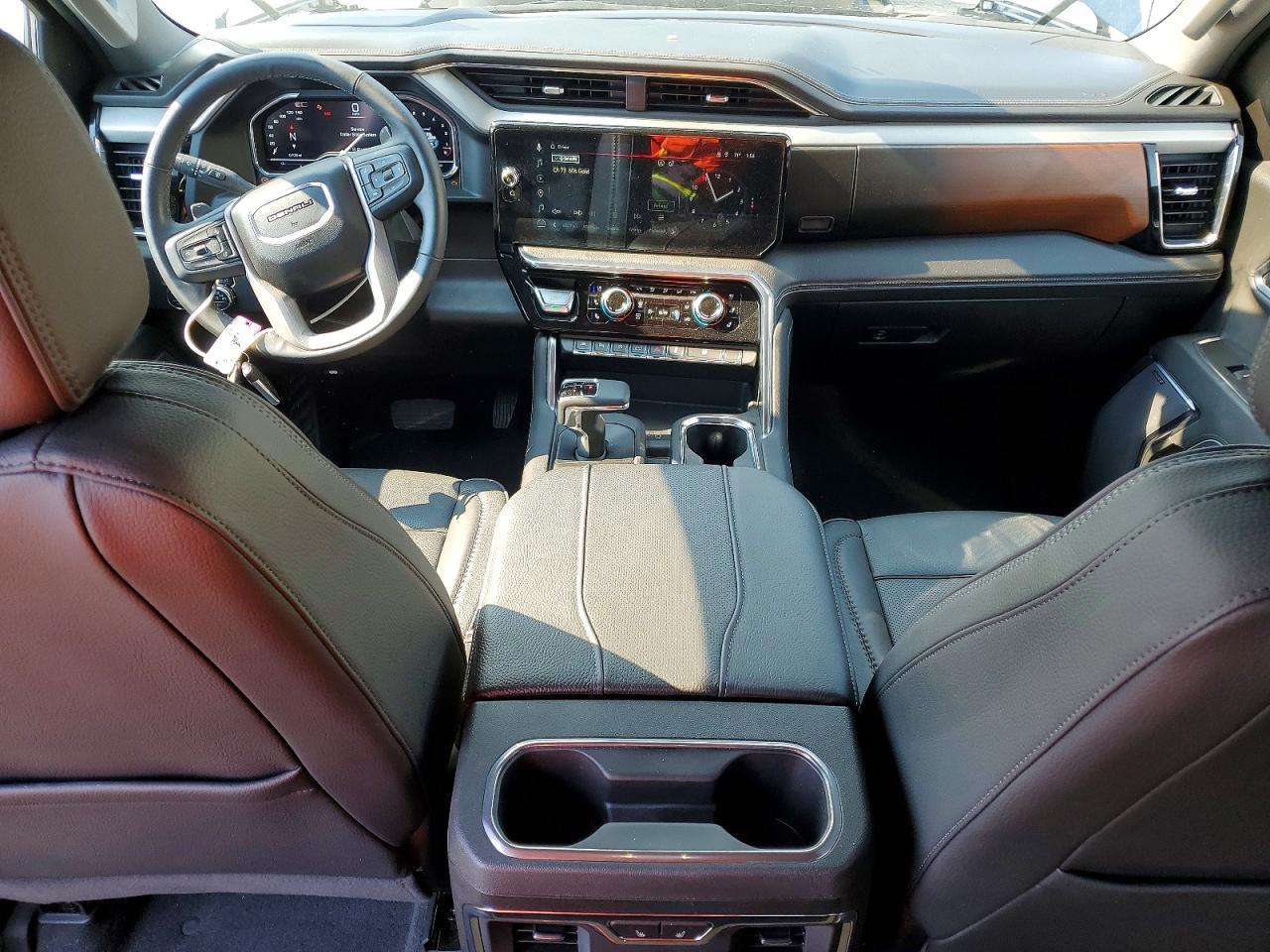 2025 GMC Sierra