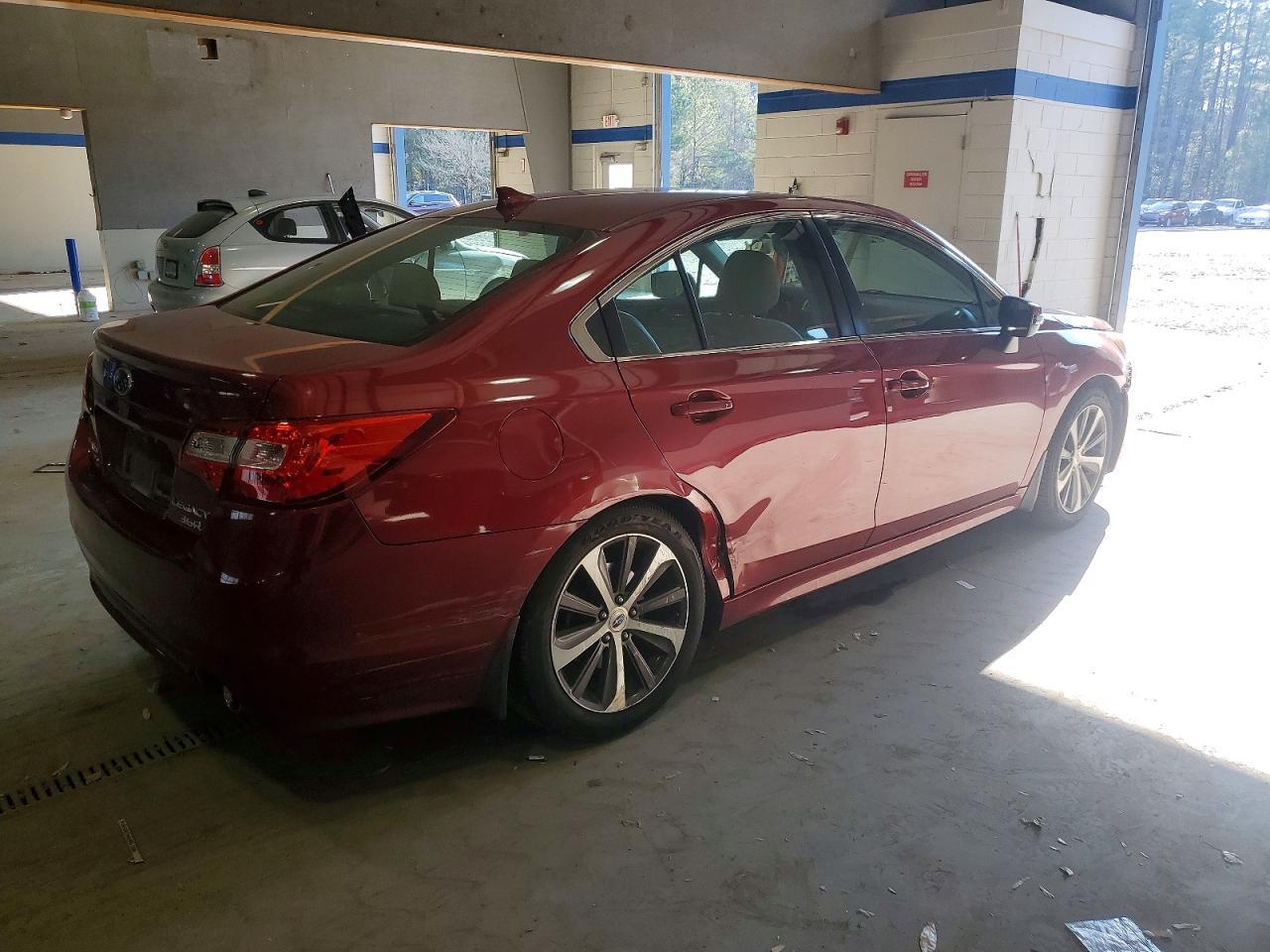 2016 SUBARU Legacy
