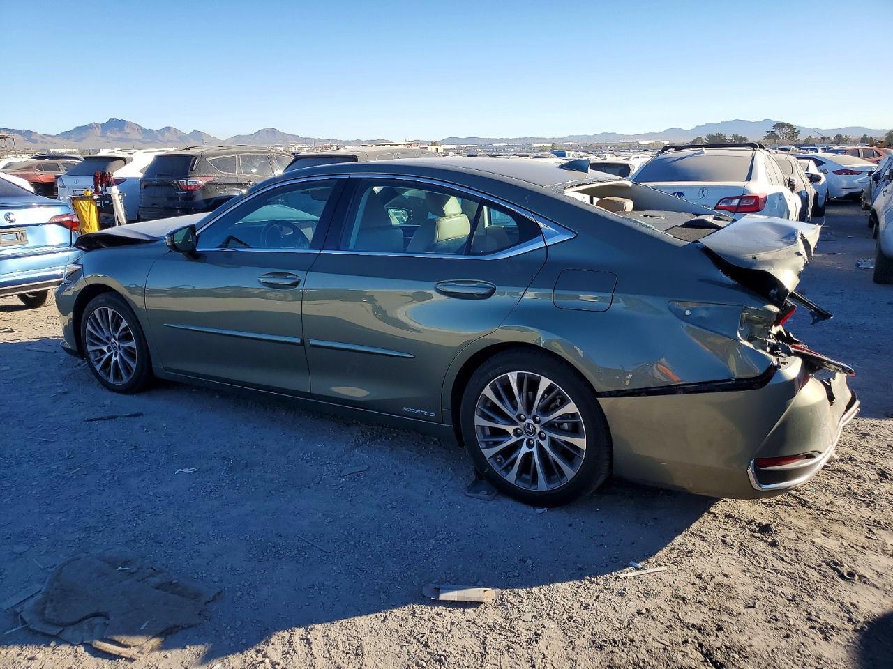 2020 LEXUS ES 300H