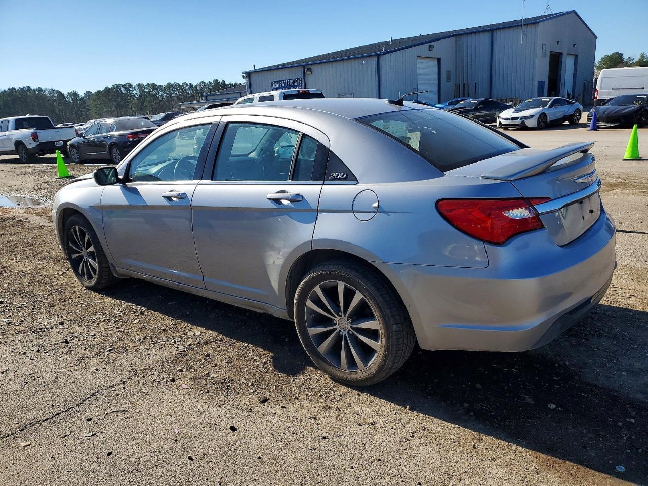 2013 CHRYSLER 200