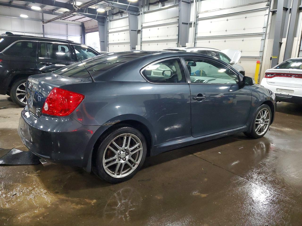 2005 TOYOTA SCION