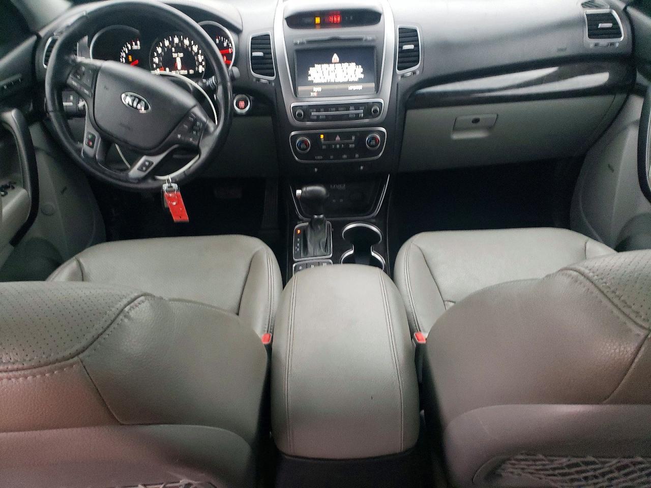 2014 KIA SORENTO