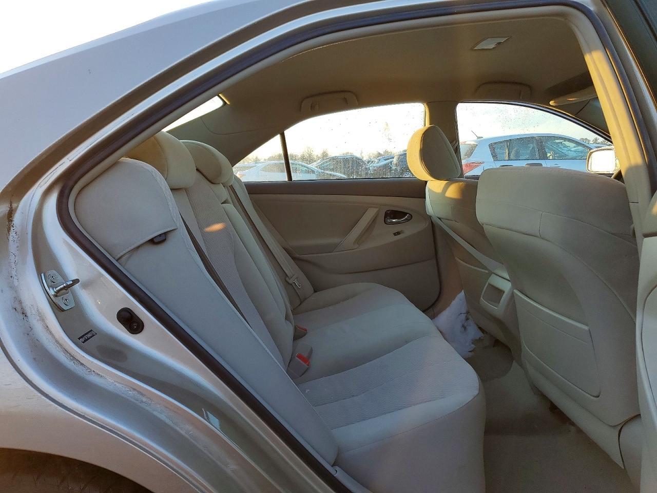 2010 TOYOTA CAMRY
